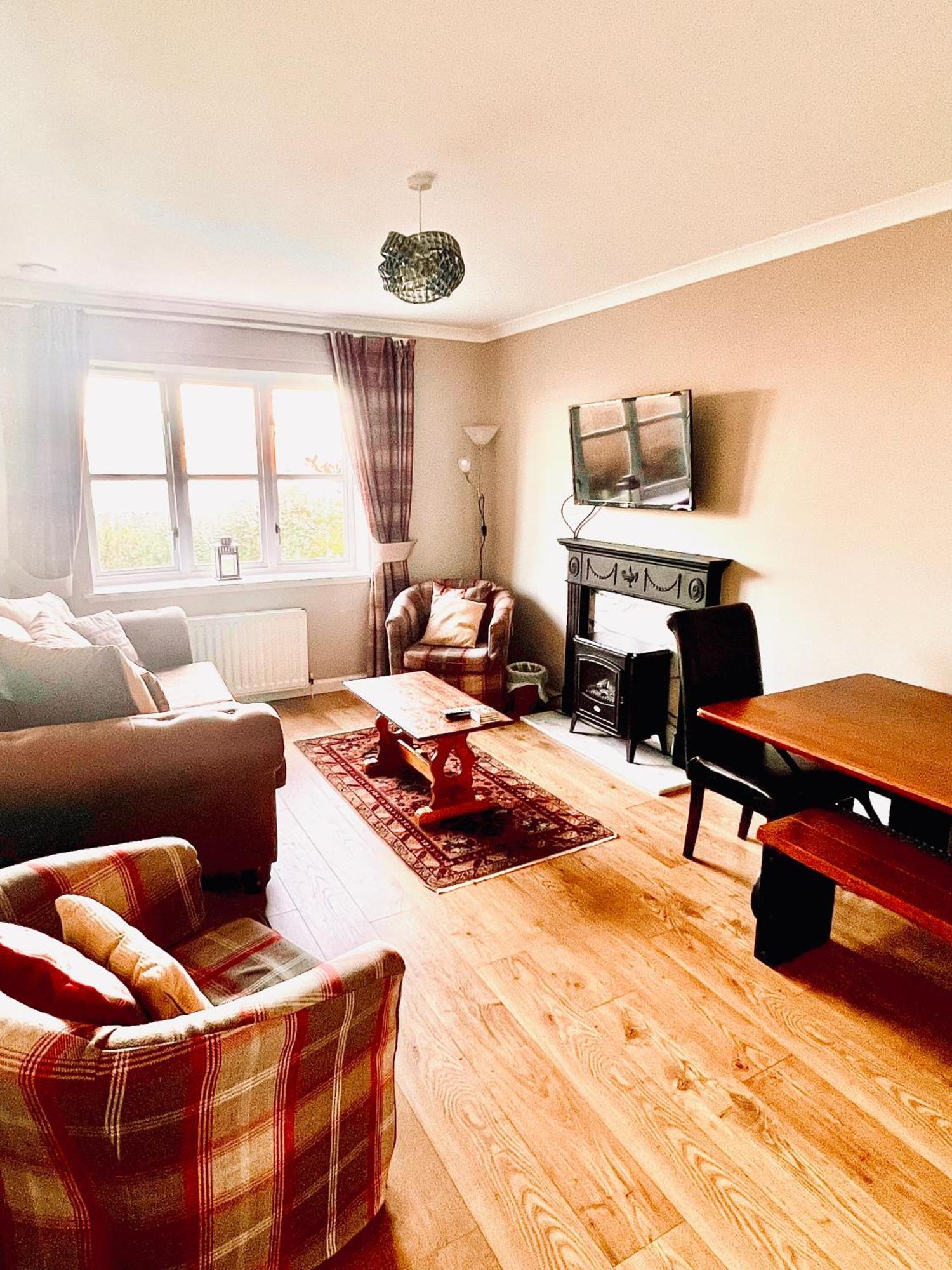 3 Bedroom Harbourside Apartment, Queensferry, 10 Miles From Edinburgh South Queensferry Eksteriør billede